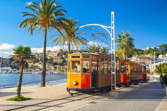 How Riding Historic Cable Cars Can Enhance Your Travel Experience